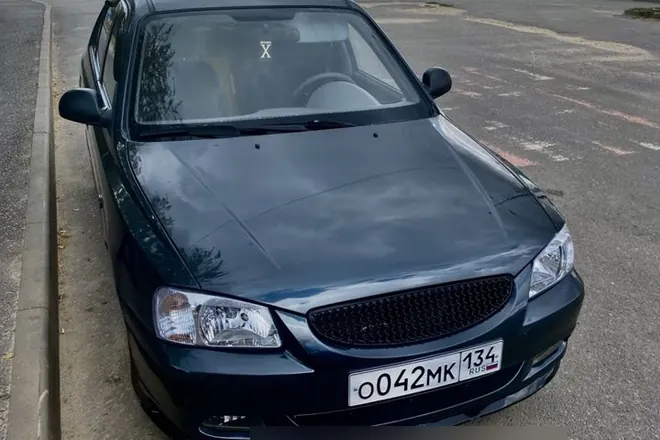 Реальный выкупленный автомобиль: тёмный hyundai accent