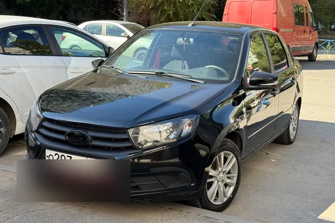 Реальный выкупленный автомобиль: чёрная lada granta